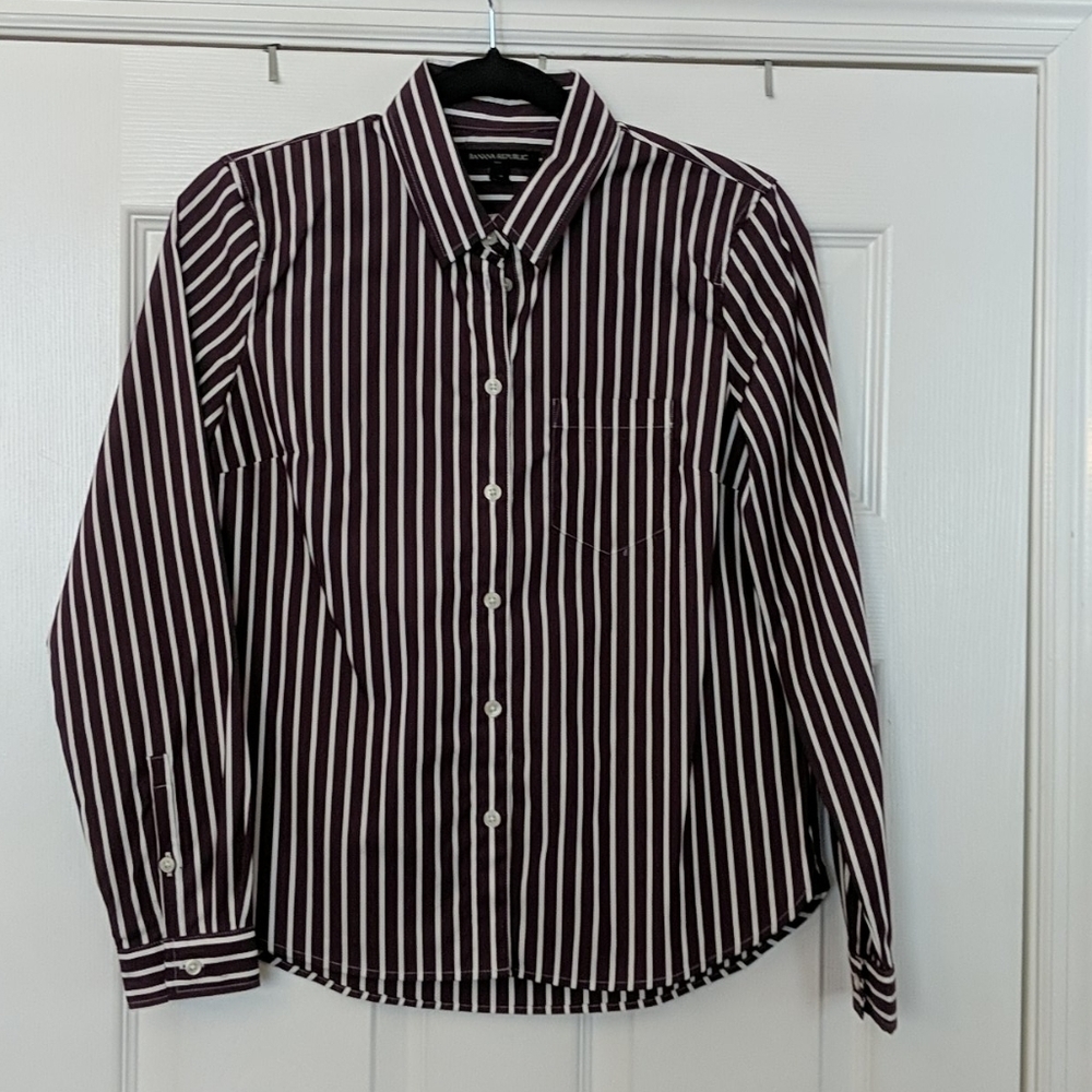 BANANA REPUBLIC FACTORY Striped Button Down Shirt